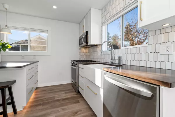 Chilliwack, BC V2R 3K1,5865 Carter RD