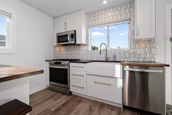 Chilliwack, BC V2R 3K1,5865 Carter RD