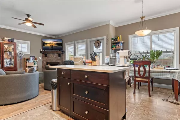 6498 Southdowne PL #31 Chilliwack, BC V2R 0K3