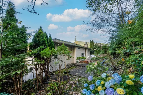 West Vancouver, BC V7W 3C9,5456 Keith RD