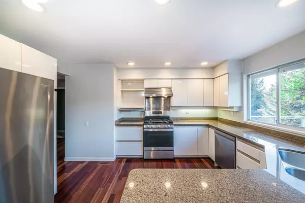 5456 Keith RD West Vancouver, BC V7W 3C9