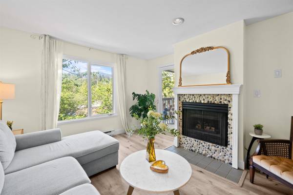 1528 Bowser AVE #204, North Vancouver, BC V7P 2Y3