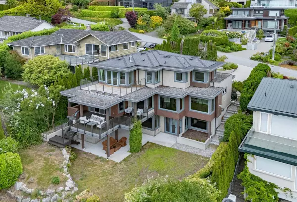 2548 Mathers AVE, West Vancouver, BC V7V 2J1