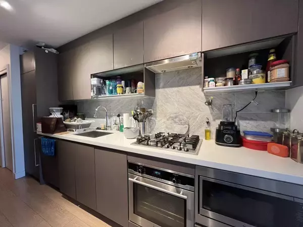 Surrey, BC V3T 0L5,13696 100 AVE #3003