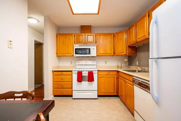 550 Eighth ST #201 New Westminster, BC V3M 3R9