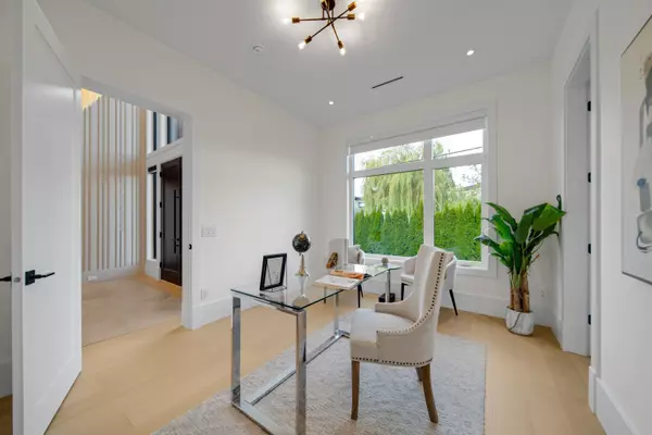 Richmond, BC V7A 2L4,9500 Finn RD