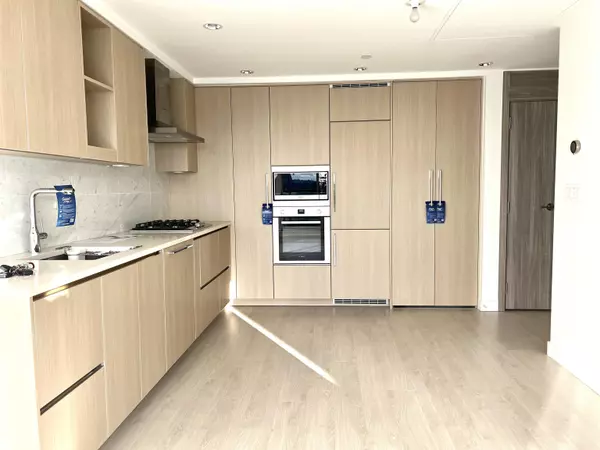 Burnaby, BC V5C 0M8,4720 Lougheed HWY #25xx