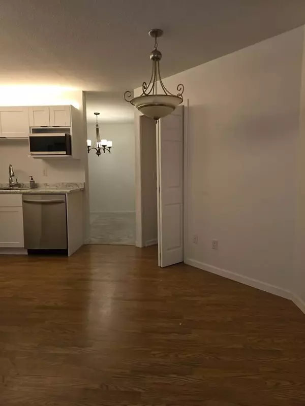 Maple Ridge, BC V2X 0W7,22611 116 Ave #311