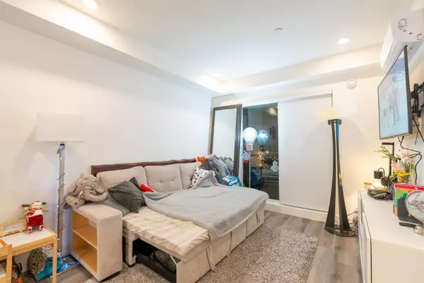 Langley, BC V2Y 4K2,8447 202 ST #A408