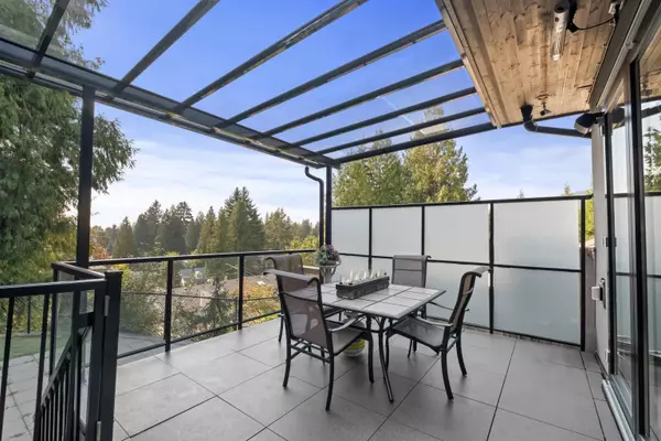 North Vancouver, BC V7R 2M6,1033 Prospect AVE