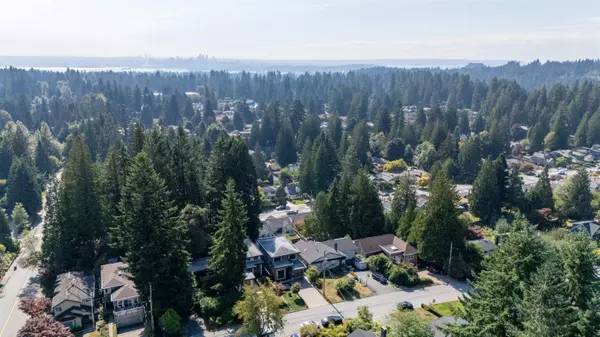 North Vancouver, BC V7R 2M6,1033 Prospect AVE