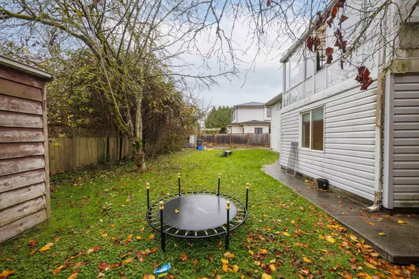 Richmond, BC V7C 4A9,6140 Otter PL