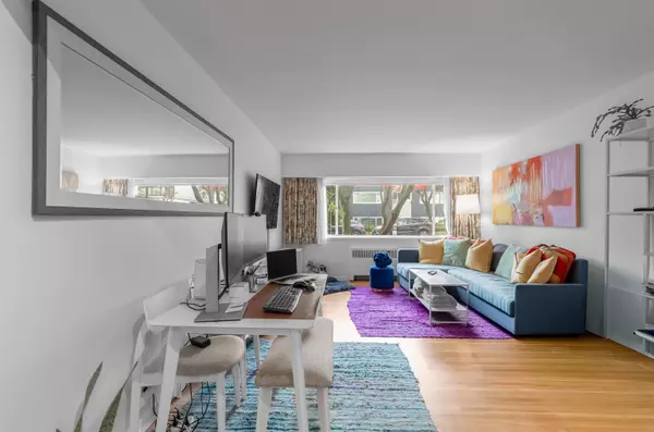 Vancouver, BC V6G 1K7,1879 Barclay ST #2