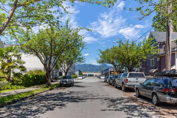 Vancouver, BC V5L 3L6,1022 Odlum DR