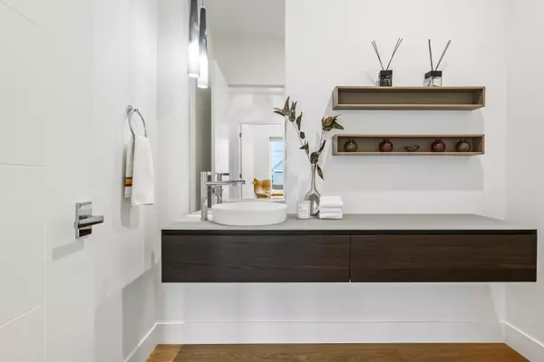 1857 Agassiz AVE Agassiz, BC V0M 1A3