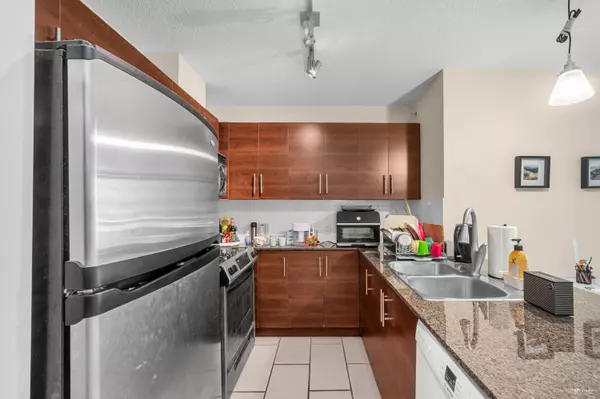 New Westminster, BC V3M 0B1,833 Agnes ST #304