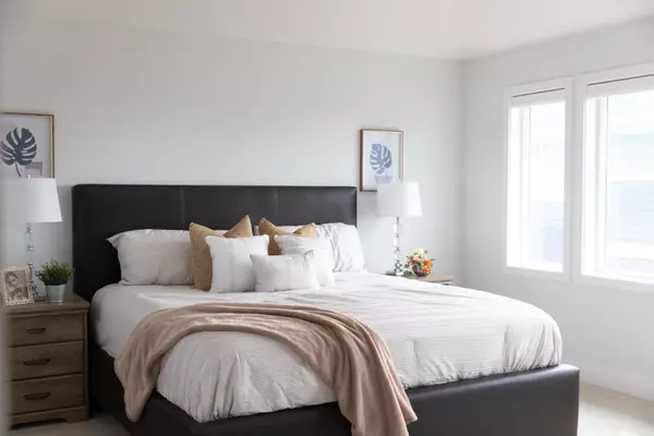 16586 21 AVE Surrey, BC V3Z 1B9