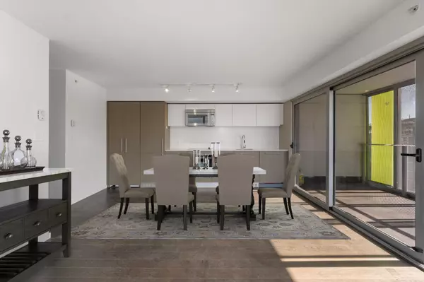 Vancouver, BC V6B 0M5,999 Seymour ST #2007