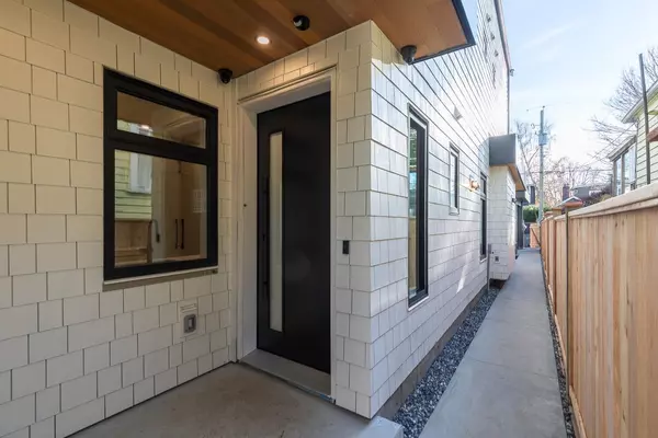 Vancouver, BC V6K 2T9,2976 W 13th AVE #3