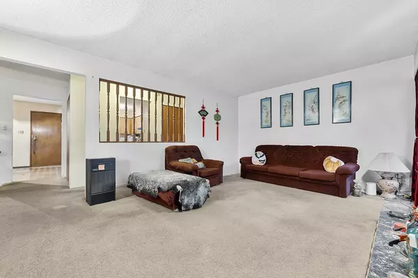 Vancouver, BC V5P 2S6,1710 Island AVE