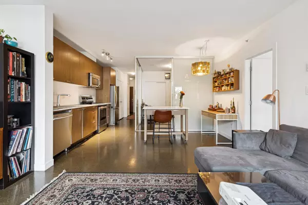 Vancouver, BC V6A 0B4,221 Union ST #309