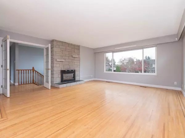 Delta, BC V4M 1Y5,5247 10a AVE