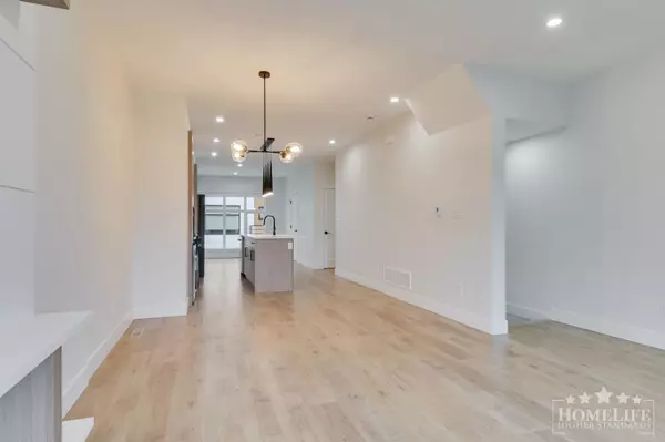 Surrey, BC V3Z 1L1,177 175a ST #19