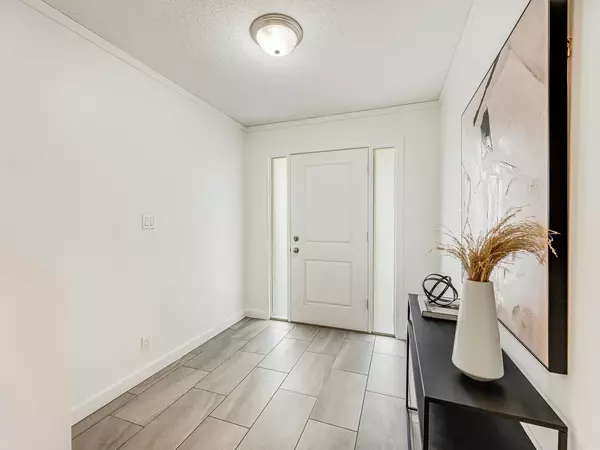 Port Coquitlam, BC V3B 1V1,1732 Prairie AVE