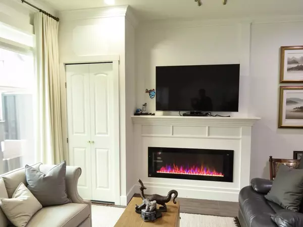 Surrey, BC V3W 1L6,13898 64 AVE #195