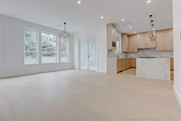 North Vancouver, BC V7J 3C5,3252 Allan RD