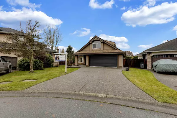 8518 165a ST, Surrey, BC V4N 3H2