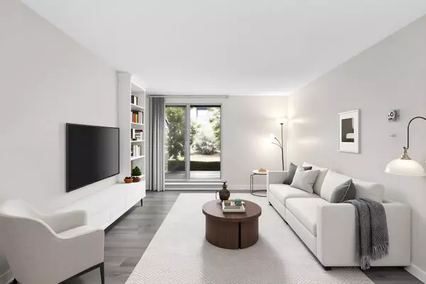 Coquitlam, BC V3J 1T9,1121 Howie AVE #107