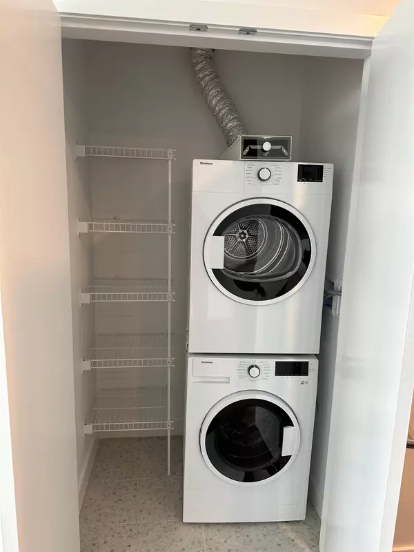 Burnaby, BC V5C 0N6,2425 Alpha AVE #705