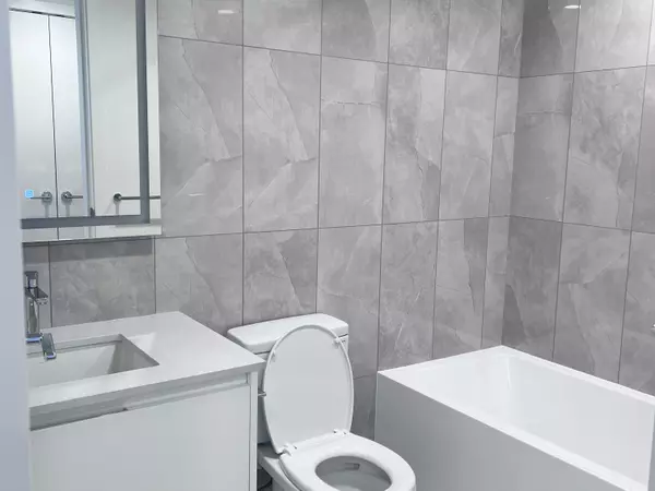 Burnaby, BC V5E 4M1,5685 Halley AVE #204