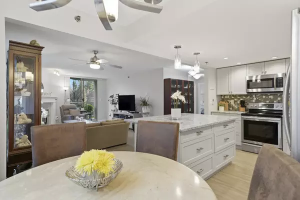 1189 Eastwood ST #210 Coquitlam, BC V3B 7N5