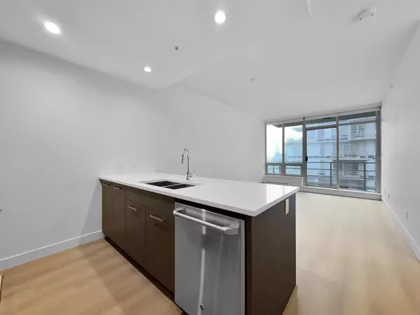 Burnaby, BC V5A 0E1,9060 University CRES #7XX