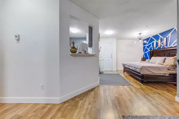 Surrey, BC V3W 0E7,7151 121 ST #114