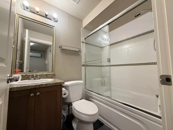 Vancouver, BC V6P 2B7,888 W 61st AVE