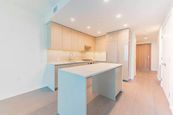 Burnaby, BC V5C 6A7,2186 Gilmore AVE #1204