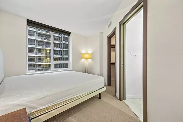 38 Smithe ST #758 Vancouver, BC V6B 0P3