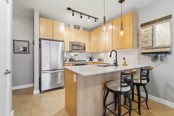 Coquitlam, BC V3B 0H9,2955 Atlantic AVE #3901