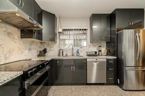 New Westminster, BC V3L 3T2,467 Fader ST