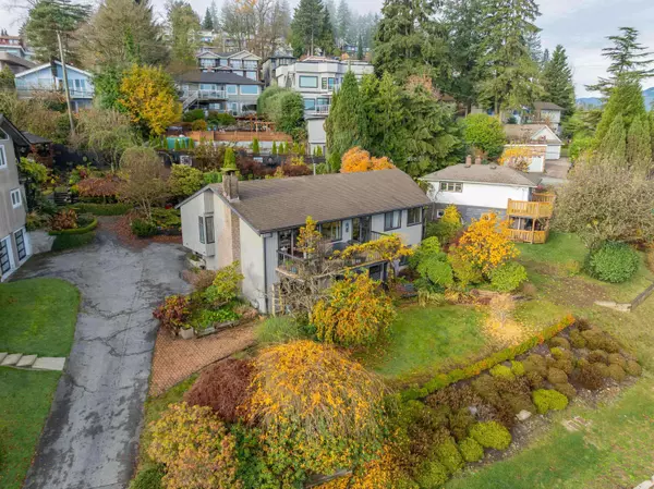 Burnaby, BC V5B 1K8,211 N Warwick AVE