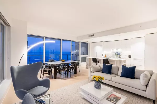 White Rock, BC V4B 0C2,1500 Martin ST #1805