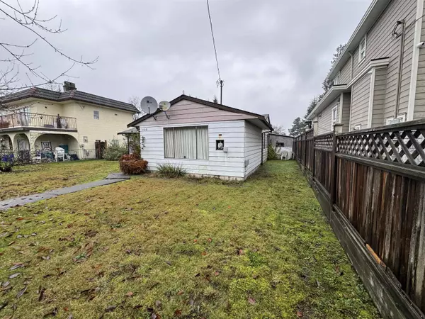 Coquitlam, BC V3J 3N9,1103 Como Lake AVE
