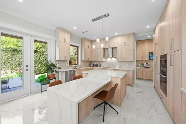 Richmond, BC V7C 4G3,7860 Thormanby CRES