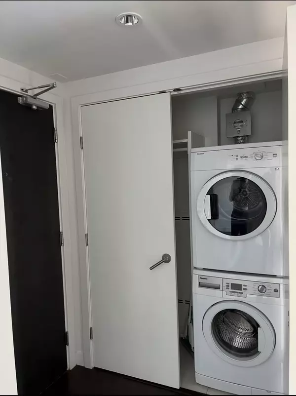 Vancouver, BC V5X 0C9,8031 Nunavut LN #1709