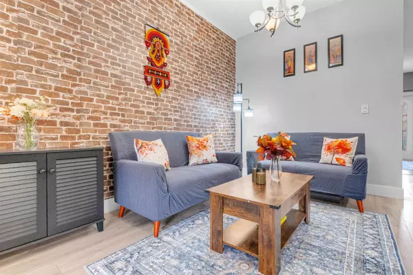 Aberdeen, BC V4X 0B2,2950 Lefeuvre RD #7