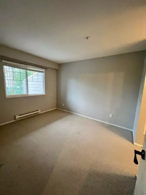 Coquitlam, BC V3B 7R9,1200 Eastwood ST #404