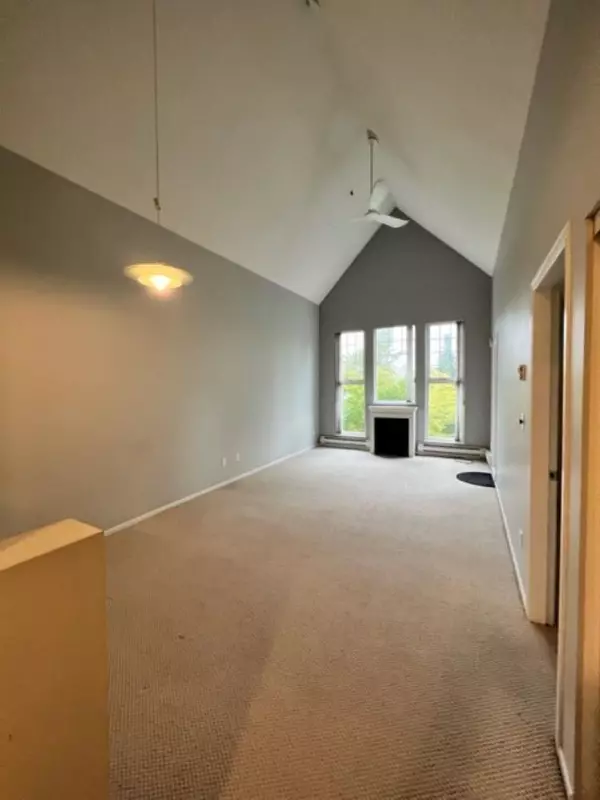 Coquitlam, BC V3B 7R9,1200 Eastwood ST #404